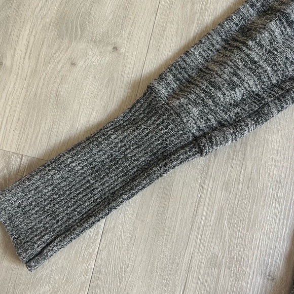 POOF NEW YORK Cardigan Sweater Open Long Sleeve Heather Gray Small - Picture 3 of 3